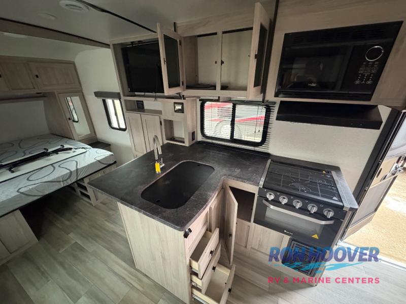 2023 COACHMEN 1943RB - Image 12