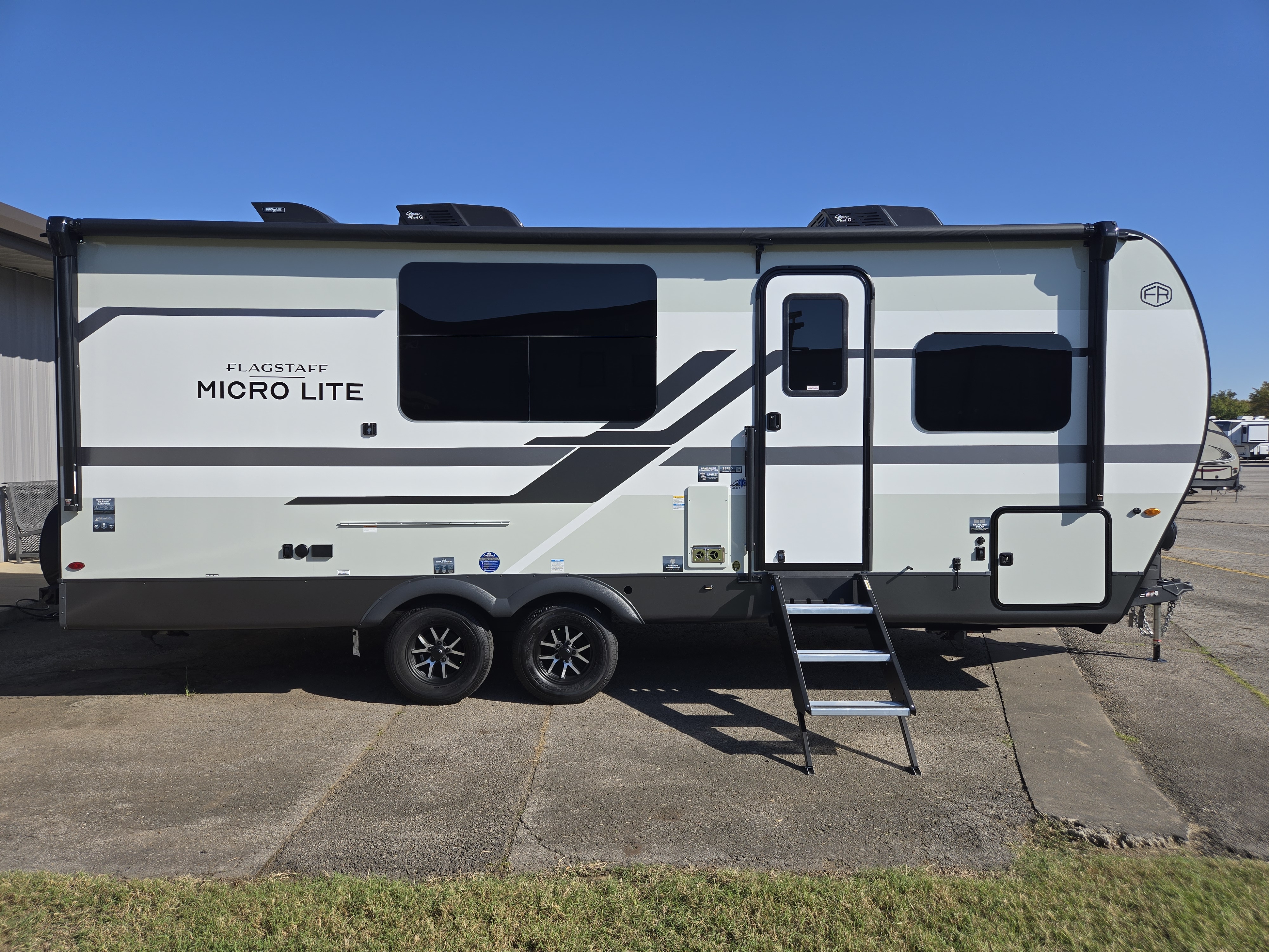 2026 Forest River Flagstaff Micro Lite 25FBD - Image 7