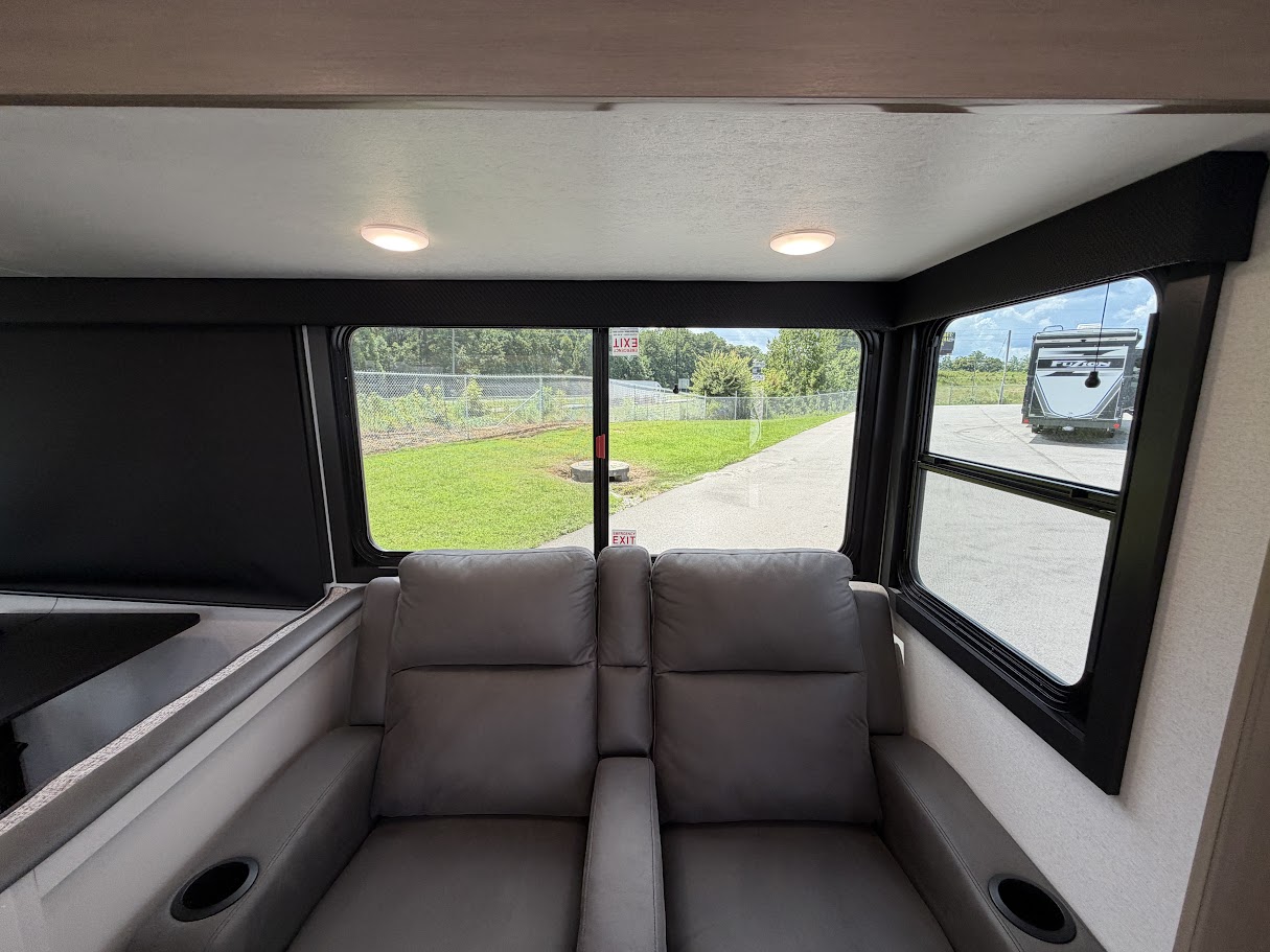 2027 JAYCO JAY FEATHER 30RKB - Image 14