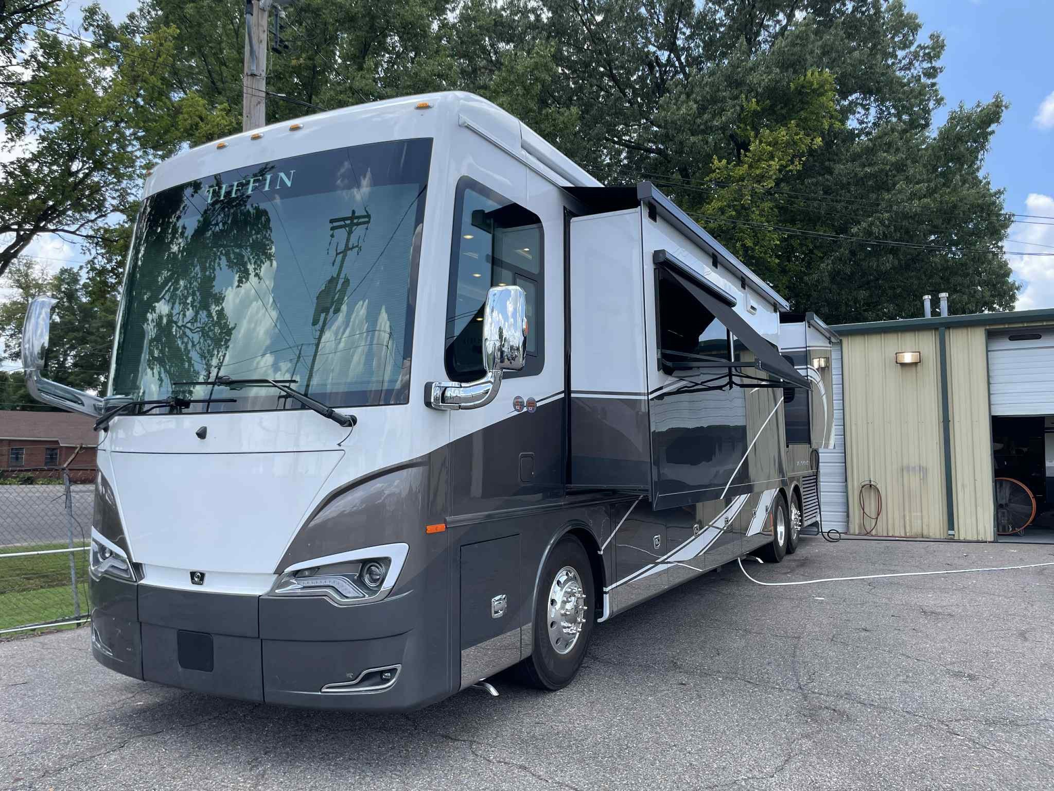 2026 TIFFIN ALLEGRO BUS 45 OPP - Image 2