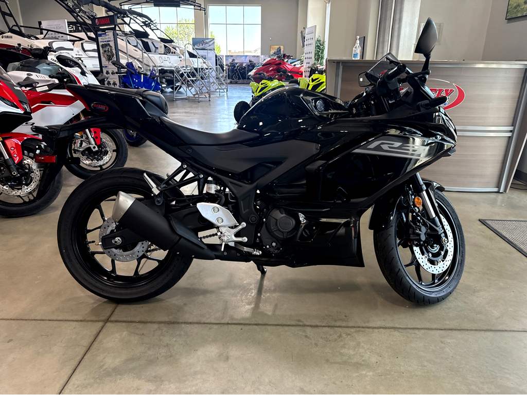 2026 Yamaha YZF-R3 - Image 4
