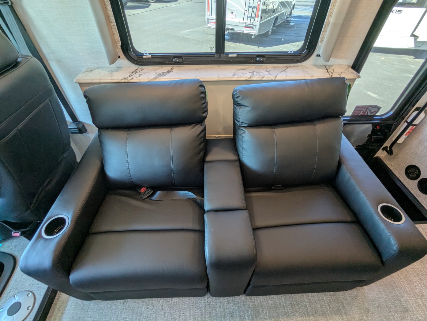 2026 Fleetwood Flair 28A - Image 17