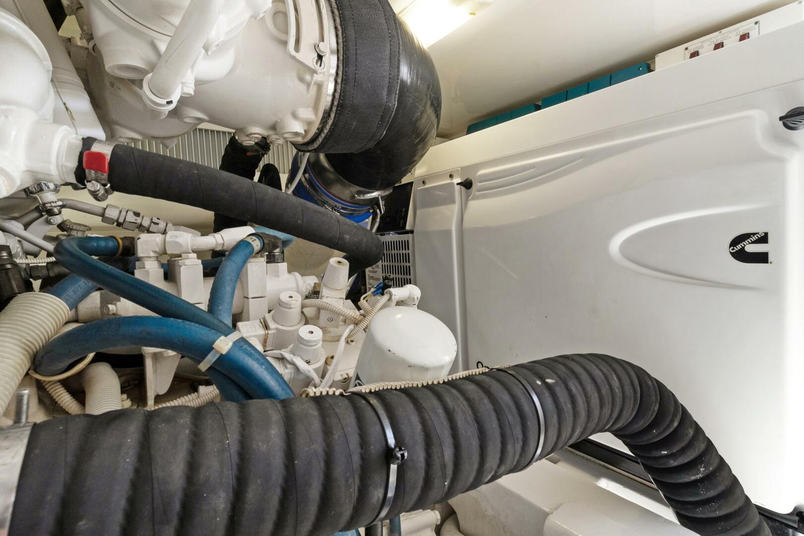 2015 Viking 46 Convertible - Image 42