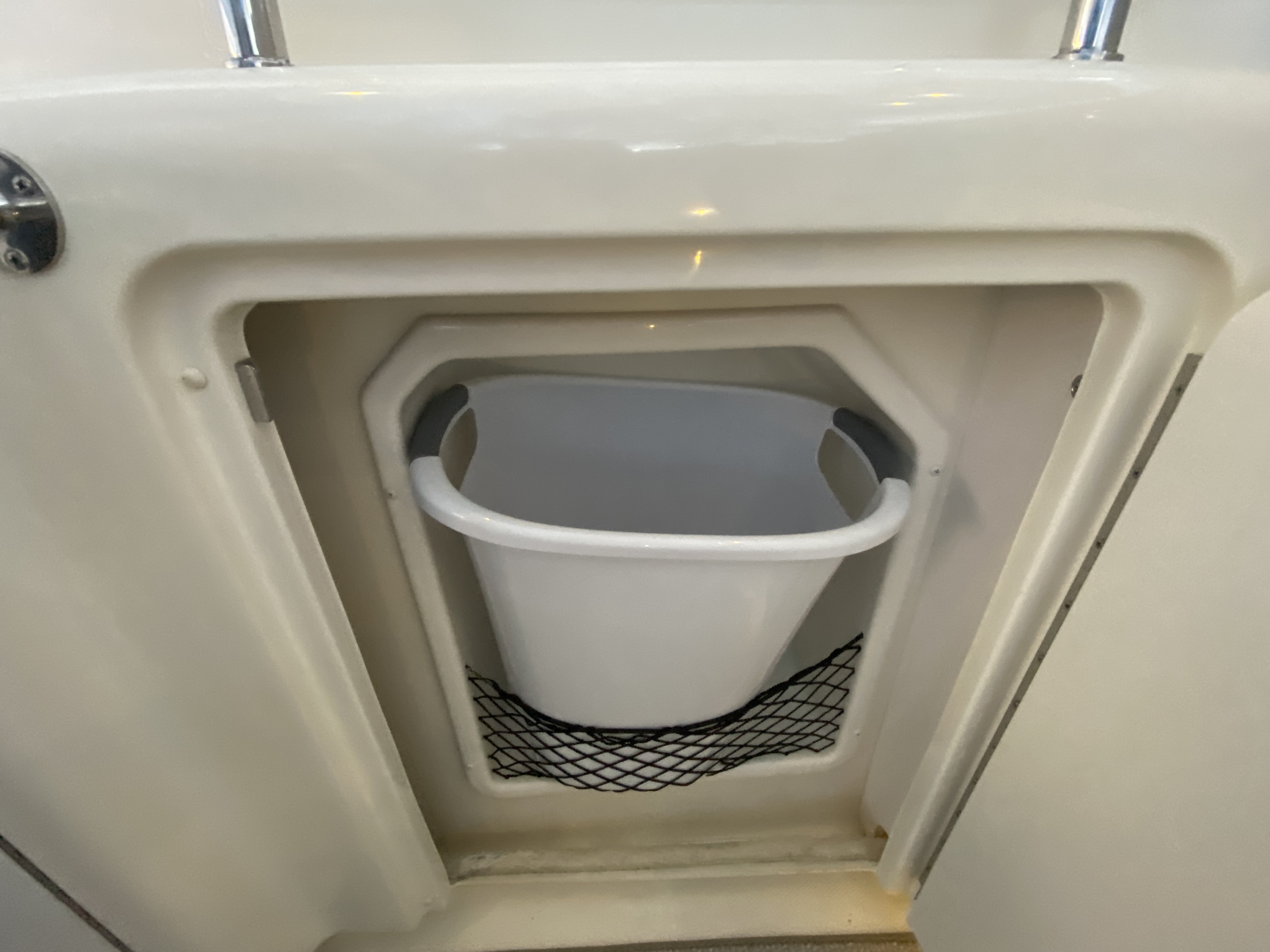 2006 Sea Ray 38 Sundancer - Image 18