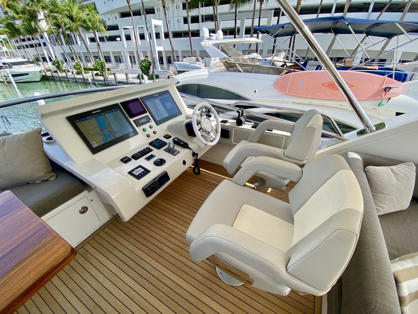 2018 Azimut Flybridge - Image 25