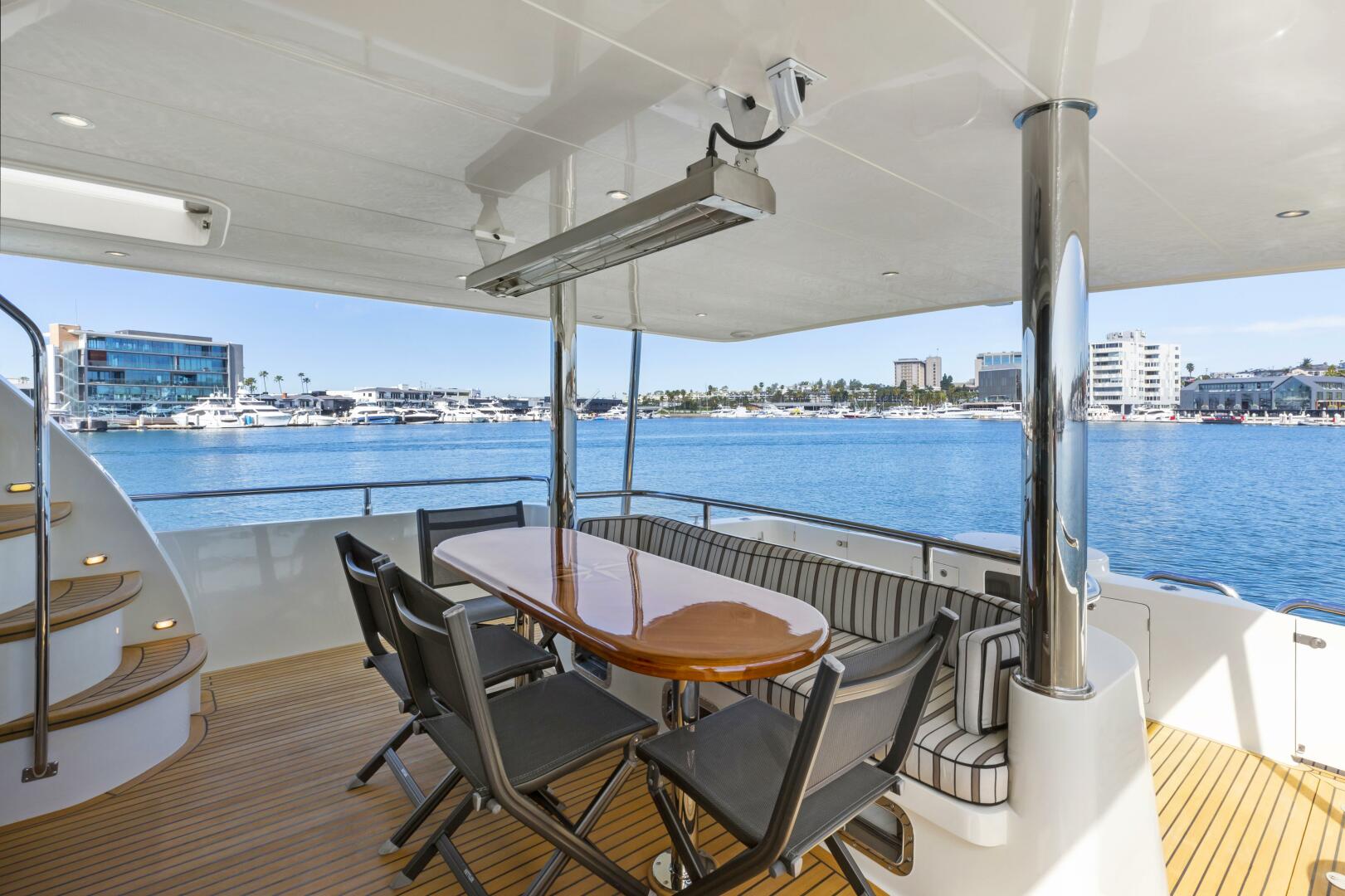 2007 Hampton Cockpit Motoryacht - Image 33