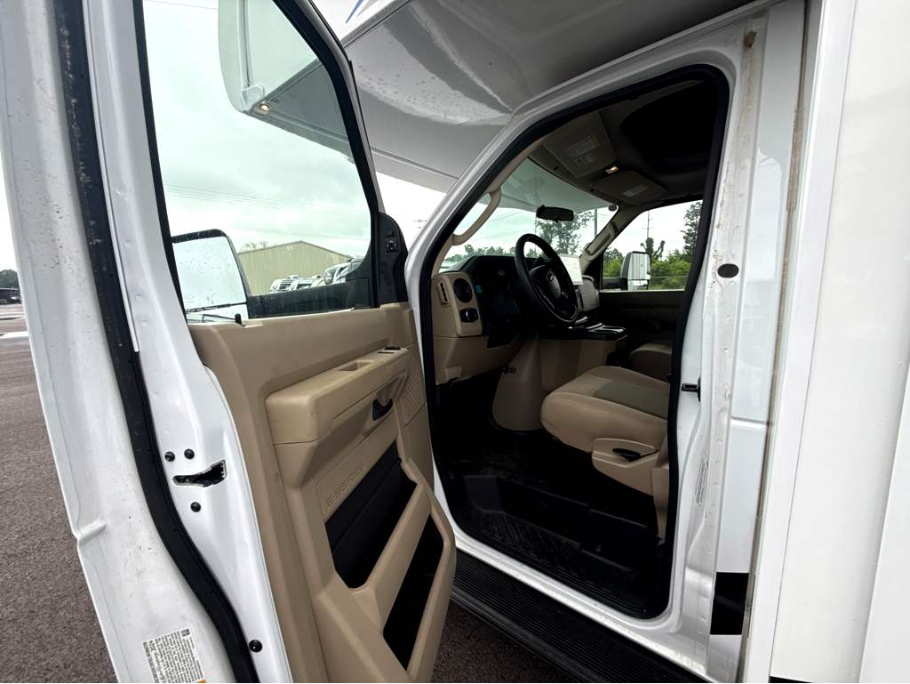 2025 Thor Motor Coach MAGNITUDE GA31 - Image 9