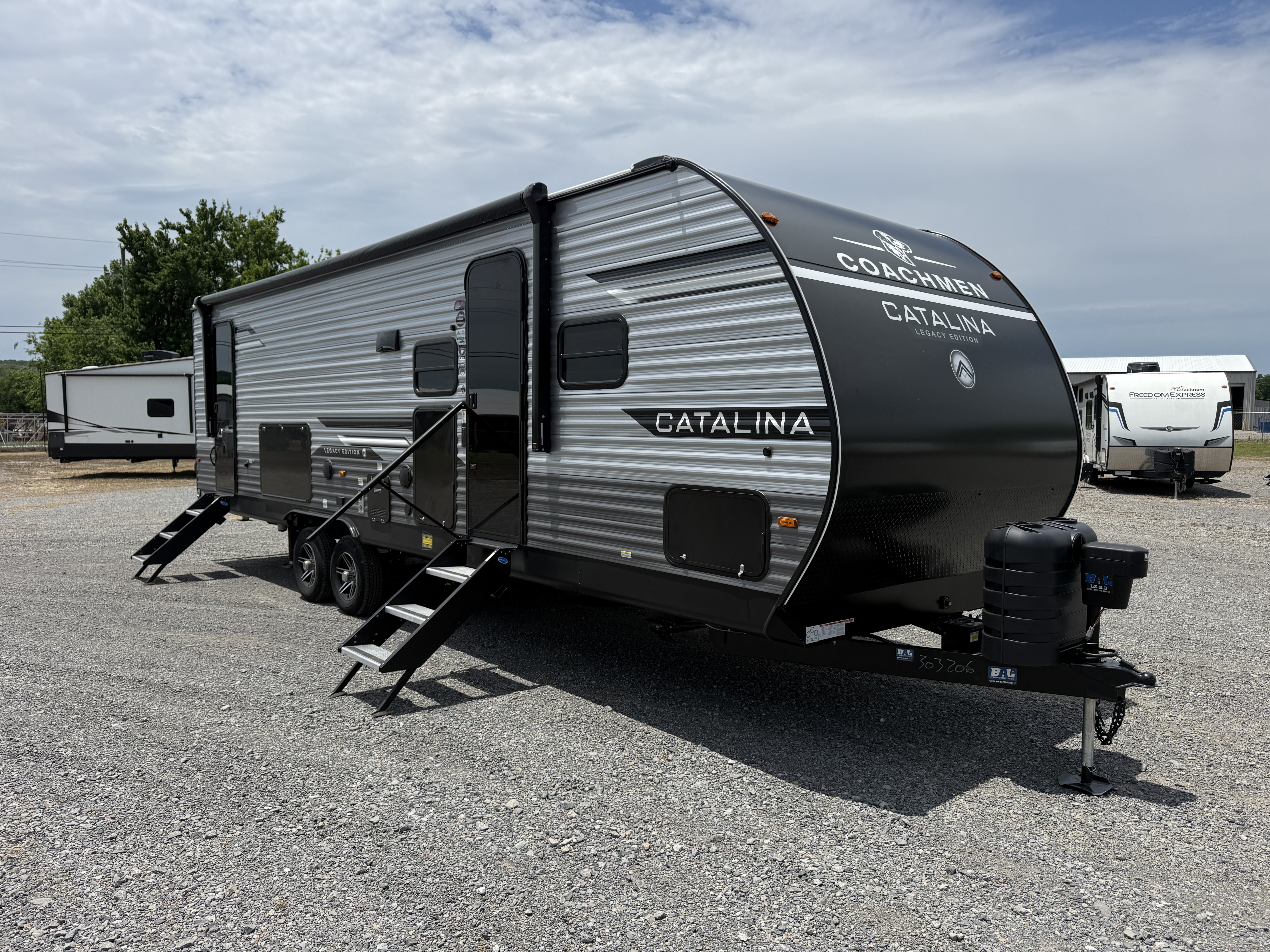 2026 Coachmen CATALINA LEGACY EDITION 273DBHCKLE - Image 1