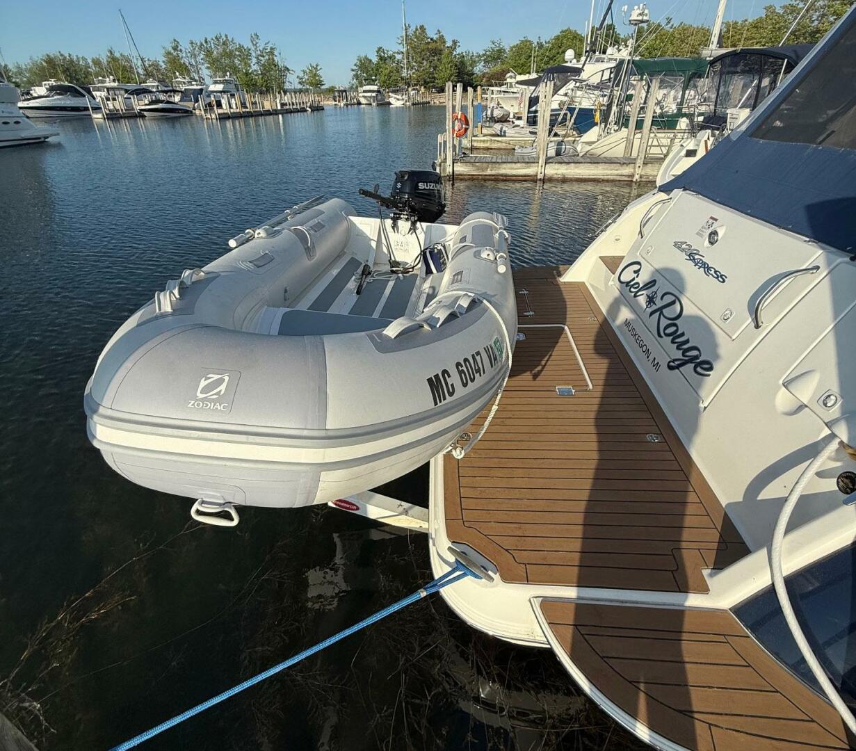 2006 Cruisers Yachts 420 Express - Image 35