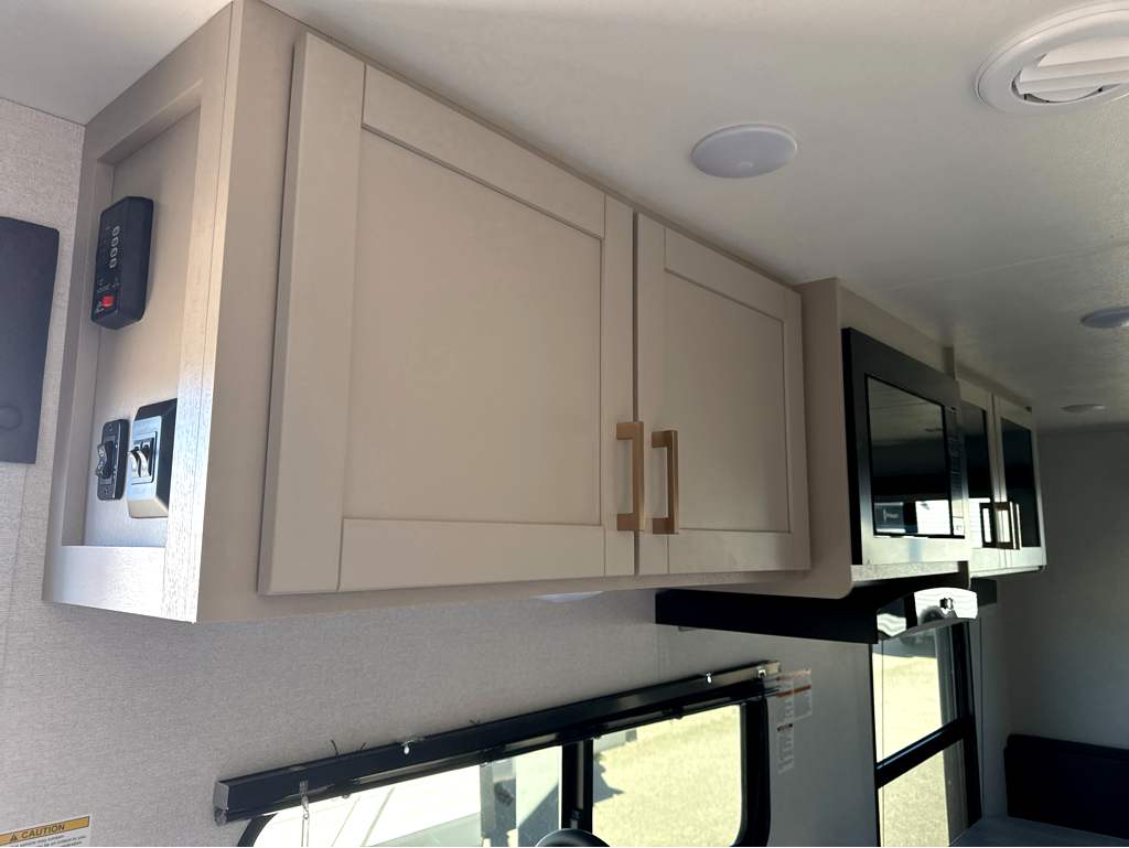 2027 Jayco Jay Flight SLX 210QB - Image 12