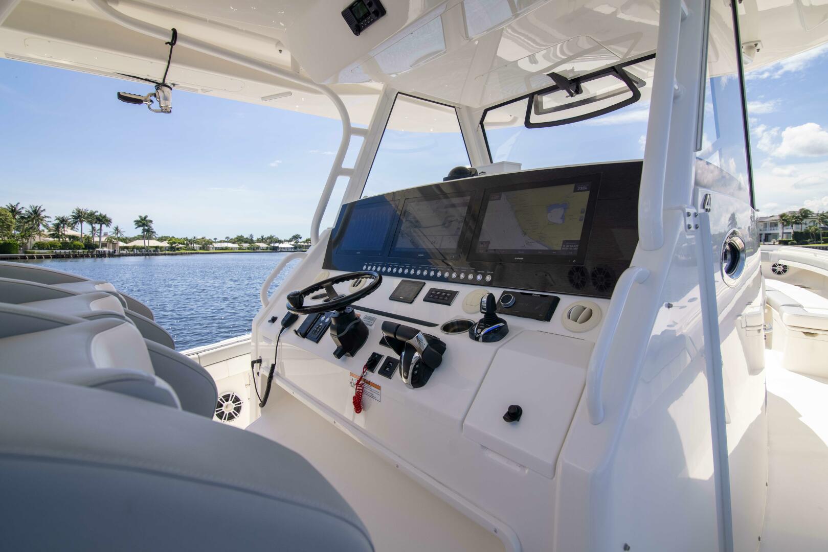 2021 Regulator 41 Center Console - Image 18