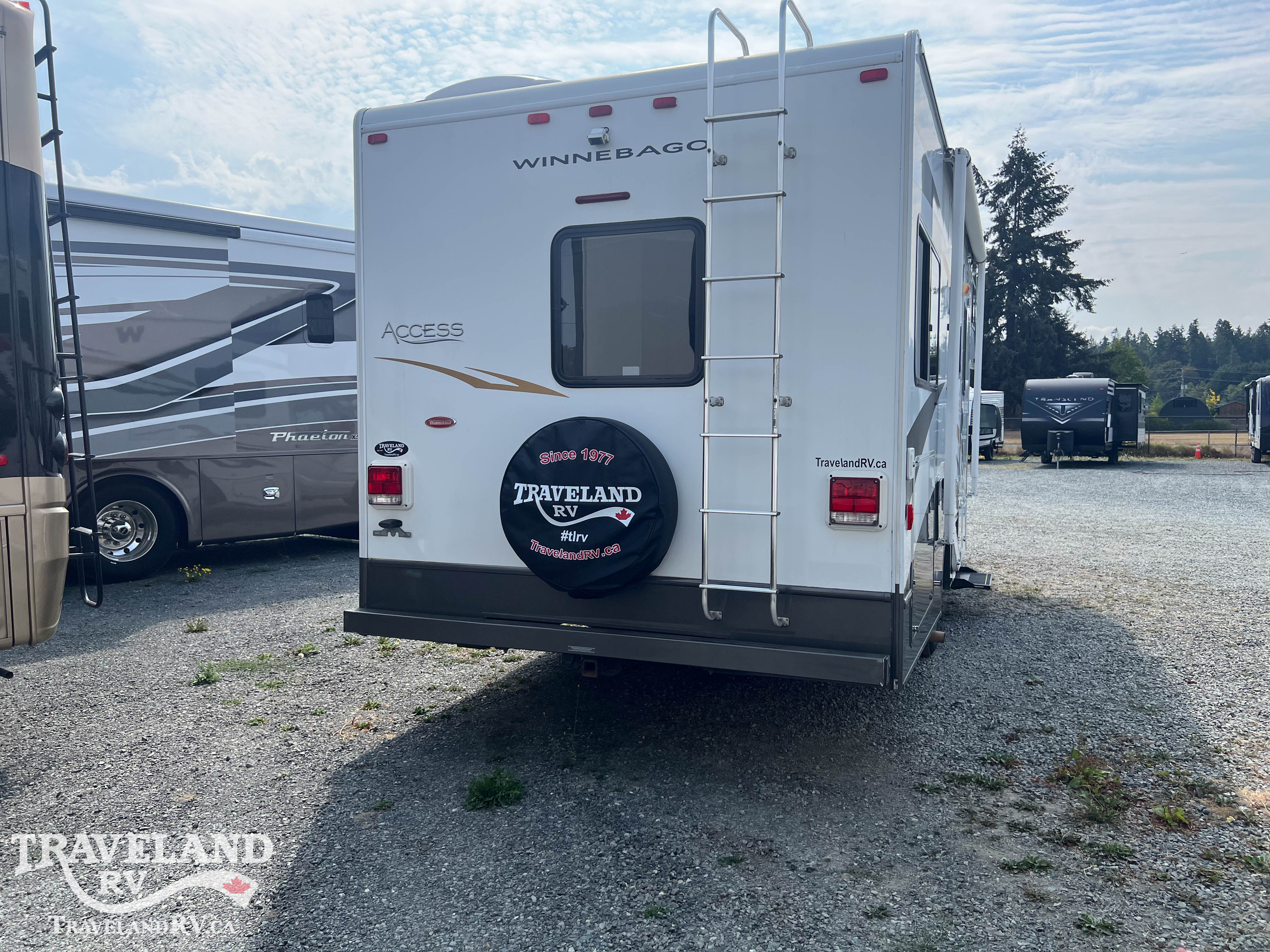 2010 Winnebago Access 24V - Image 6