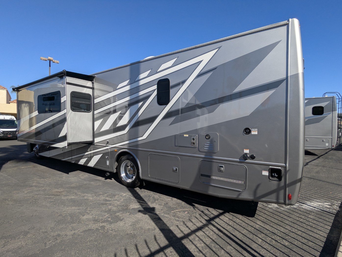 2026 Thor Motor Coach Windsport 35R - Image 4