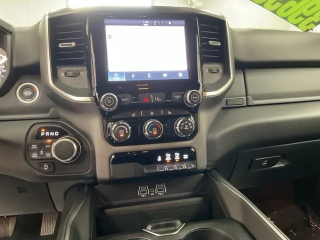 2025 Ram 1500 Big Horn 4x4 Crew Cab 5'7" Box - Image 16