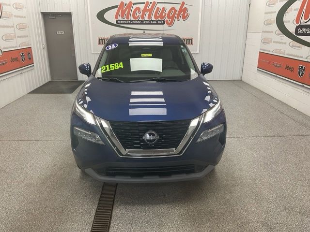 2023 Nissan Rogue Utility 4D SV 2WD - Image 2