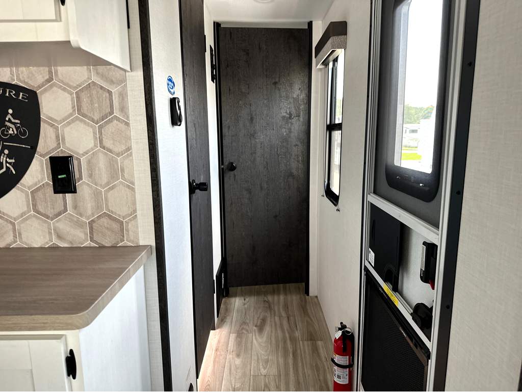 2026 VENTURE RV SIENNA 293VIK - Image 16