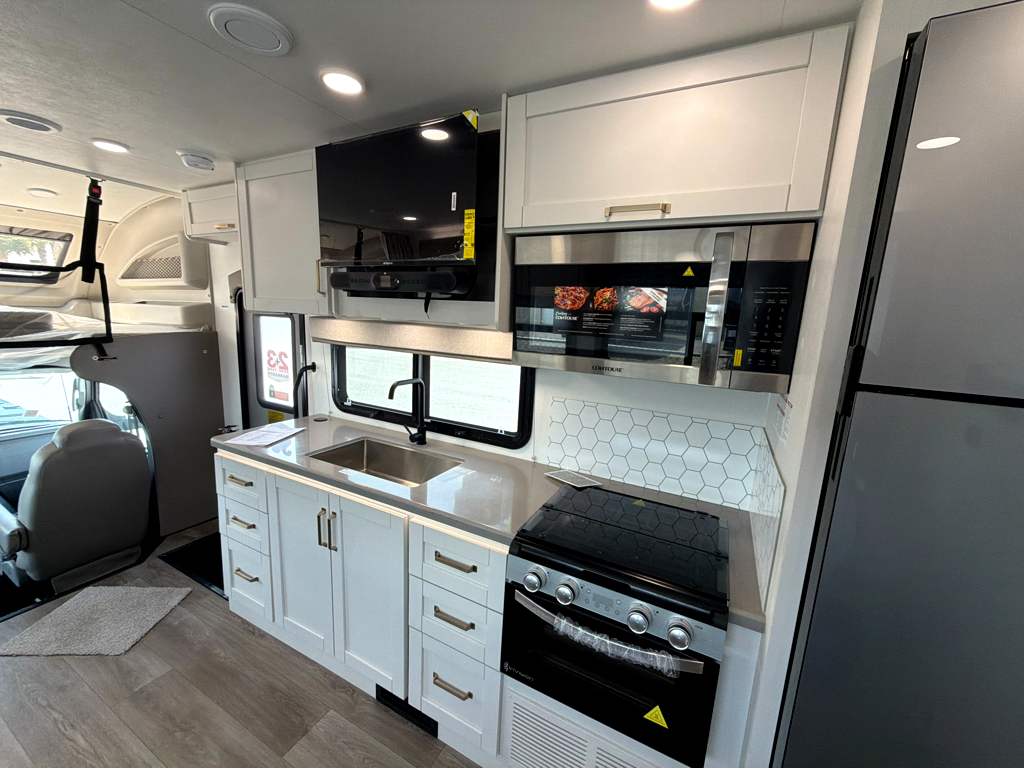 2027 ENTEGRA COACH ODYSSEY 29V - Image 11