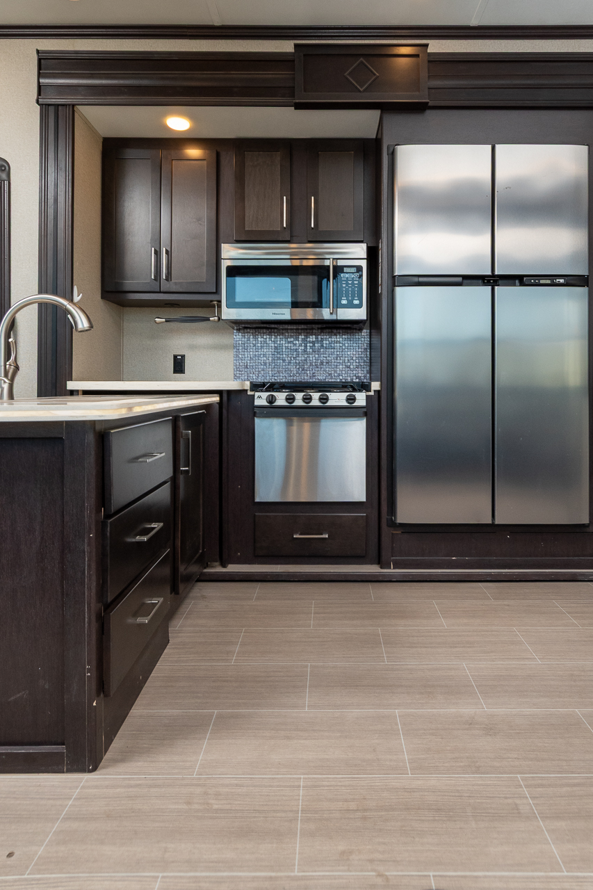 2017 Keystone Raptor 424TS - Image 31