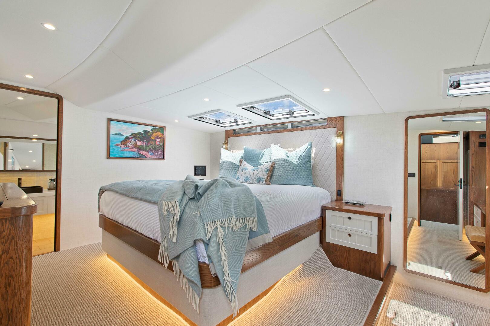 2021 Valder Yachts Power Cat - Image 16