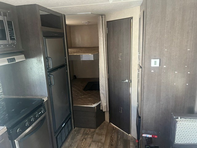 2016 FOREST RIVER EVO ATS 240BHS - Image 7