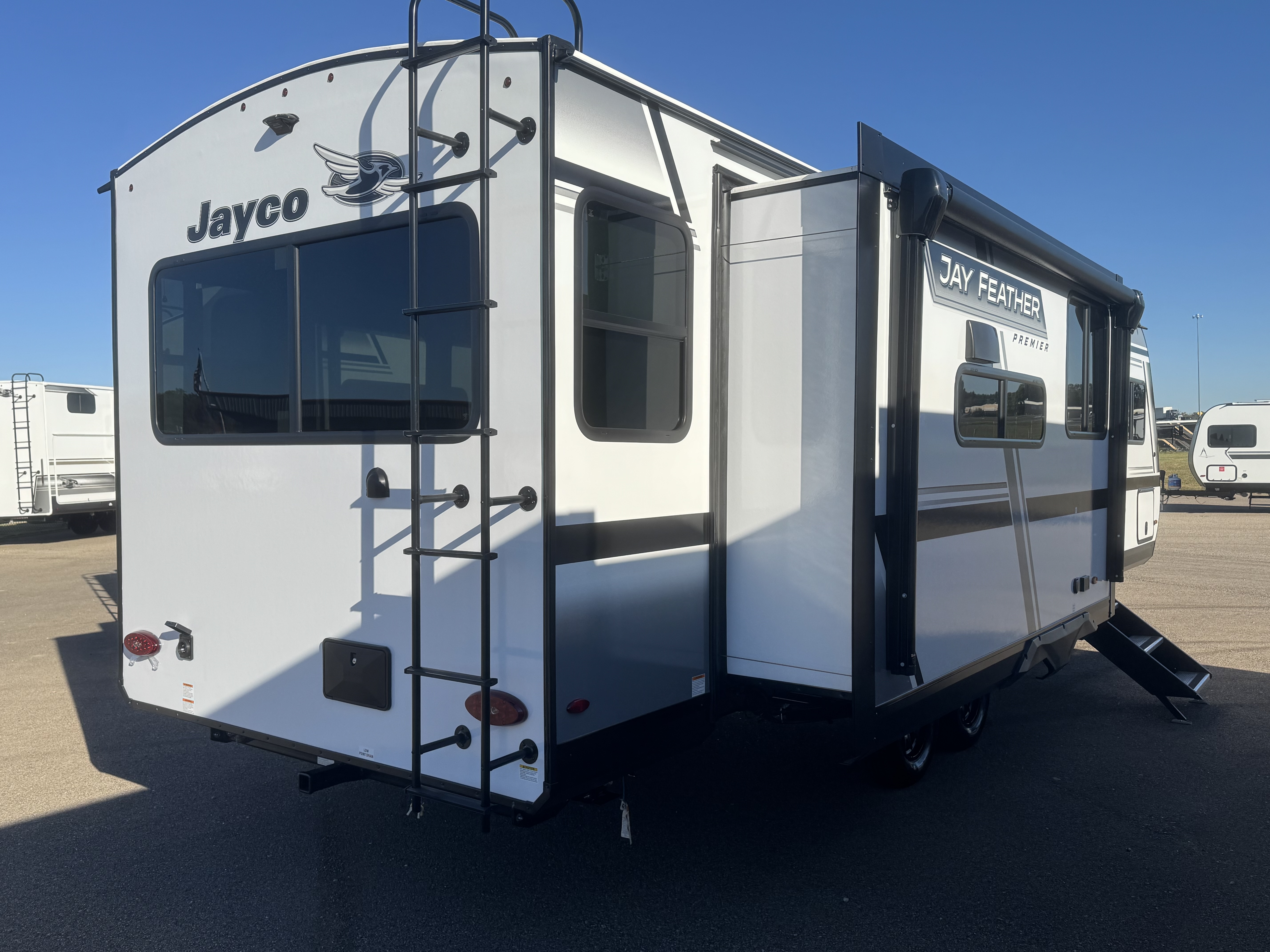 2027 JAYCO JAY FEATHER 27MK - Image 4