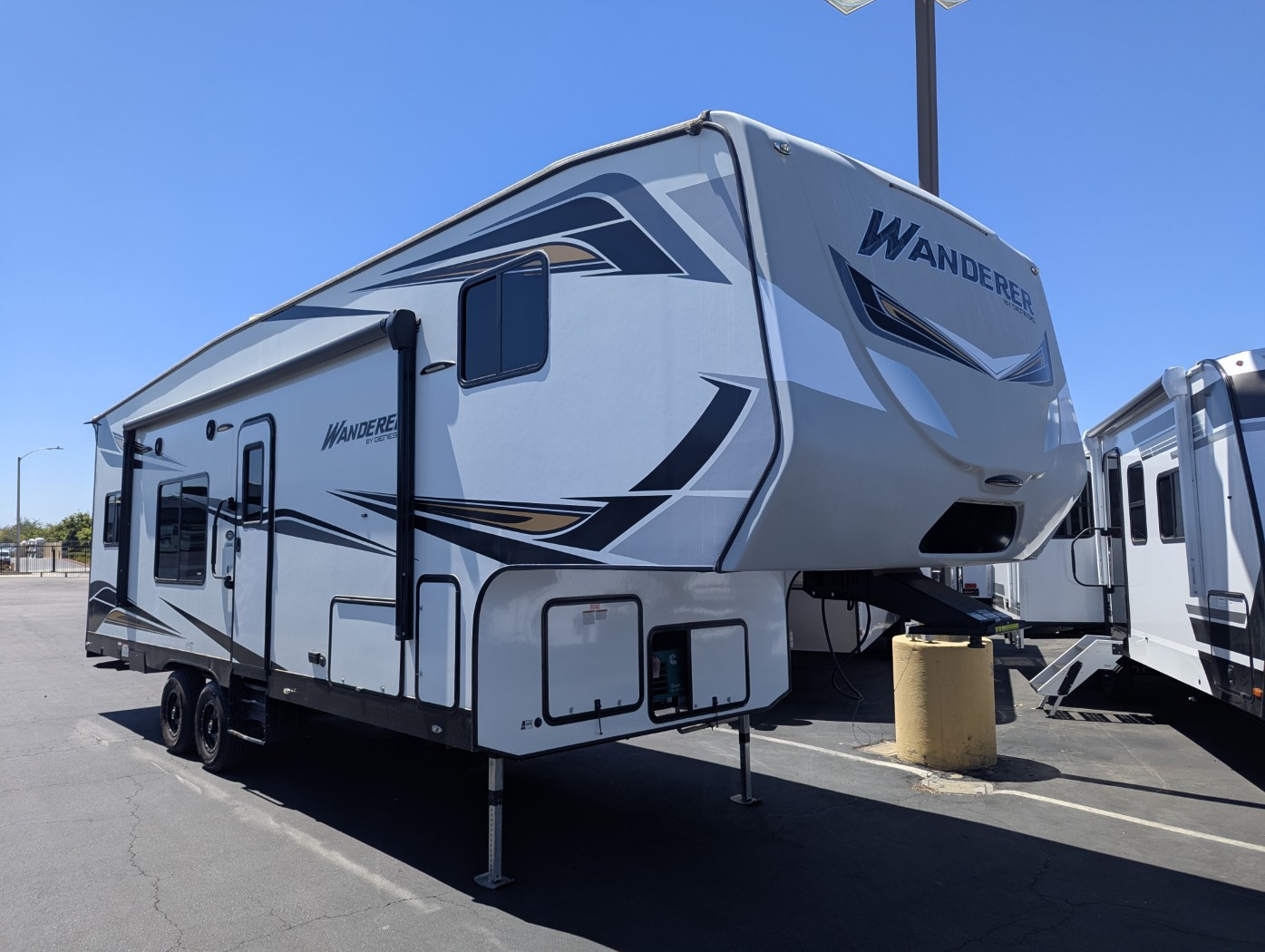 2022 Genesis Supreme SUPREME 28SAWL - Image 1