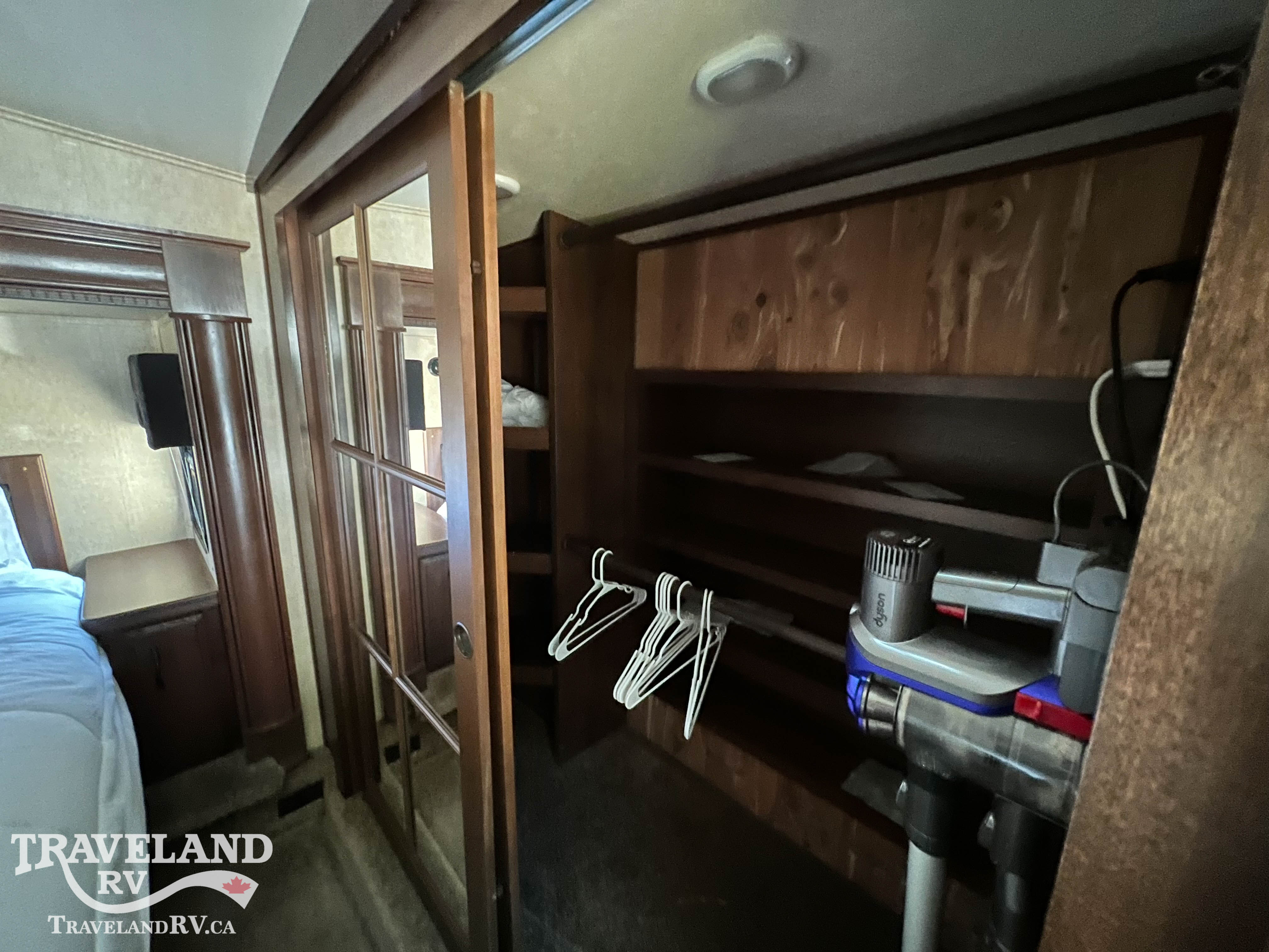 2015 Jayco Pinnacle 36RSQS - Image 20