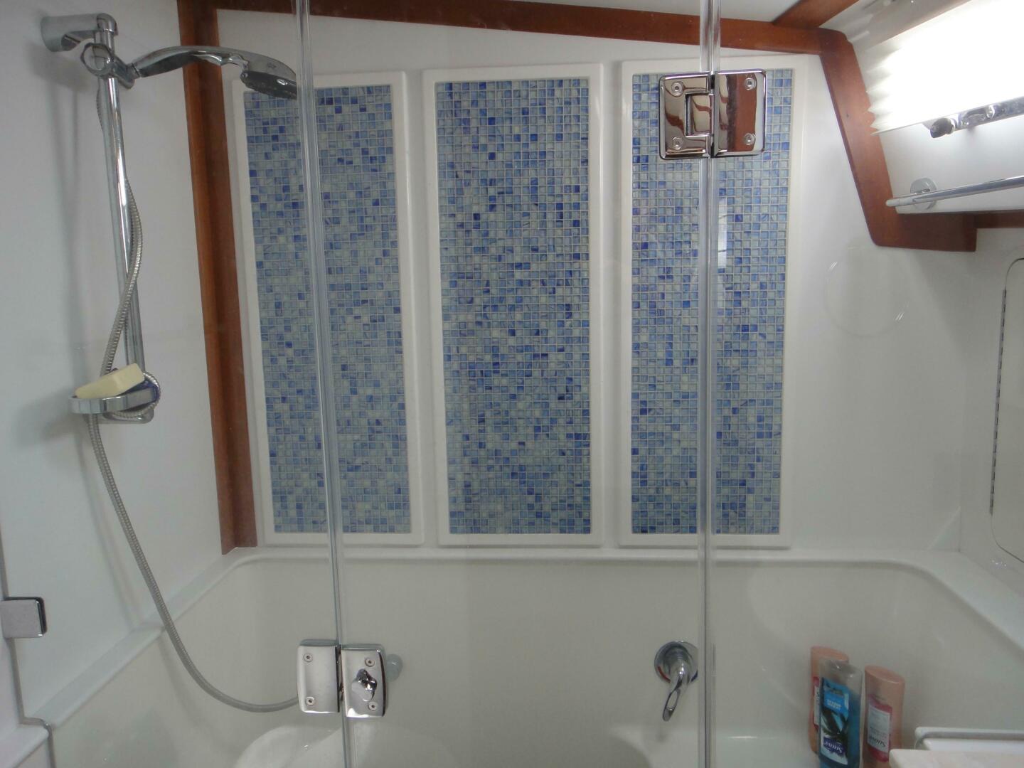 2018 Sabre 48 Salon Express - Image 22