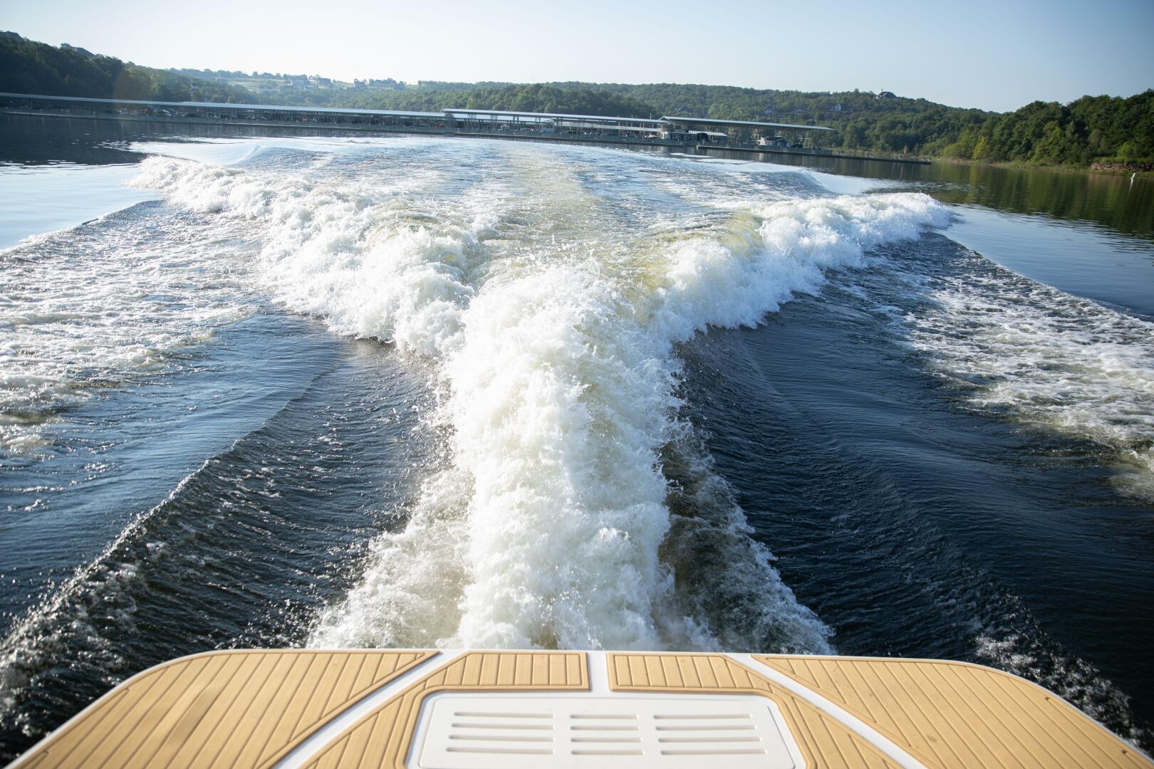2016 Sea Ray Sundancer 350 - Image 32