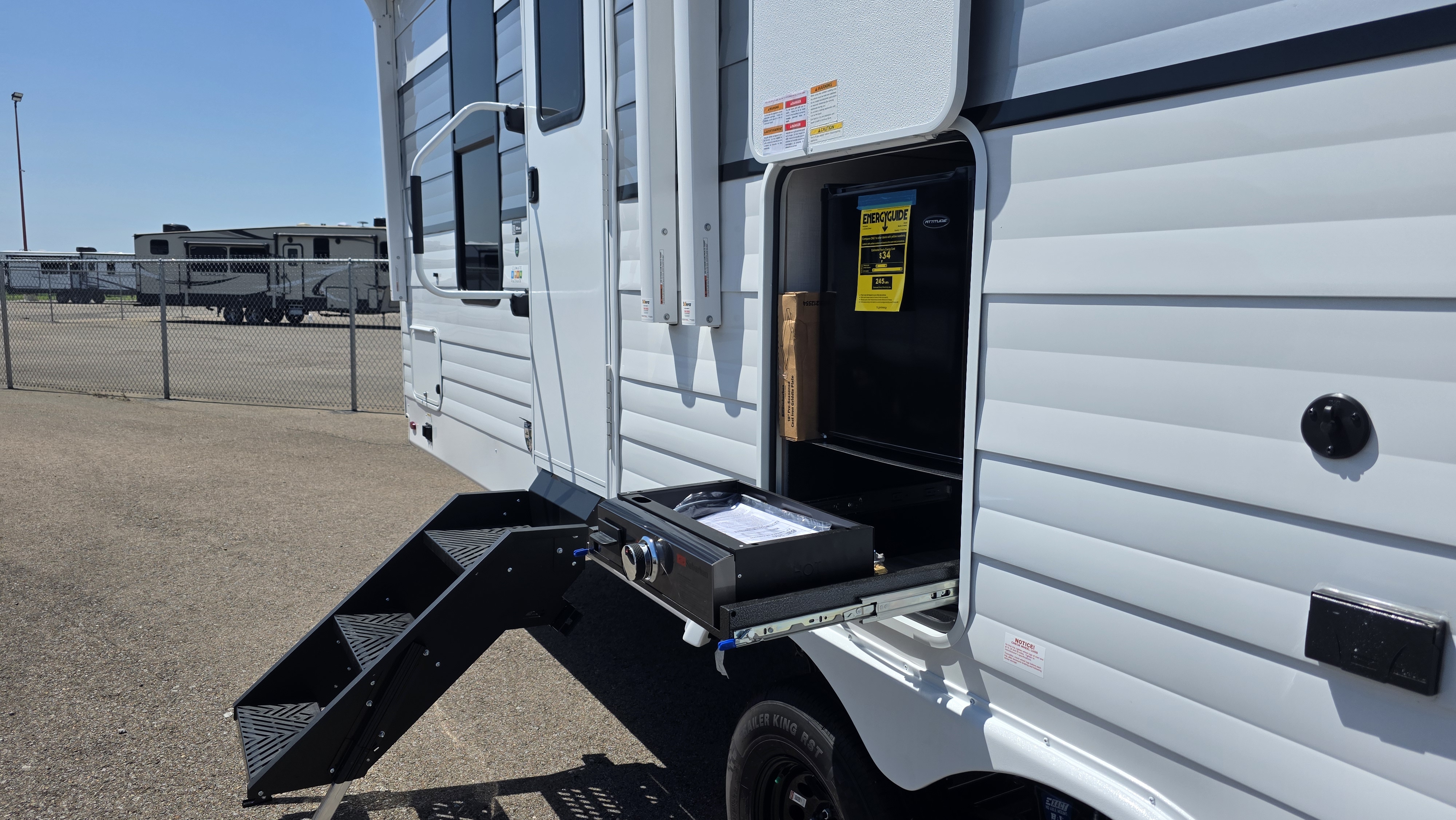 2027 VENTURE RV SIENNA 311VDB - Image 7