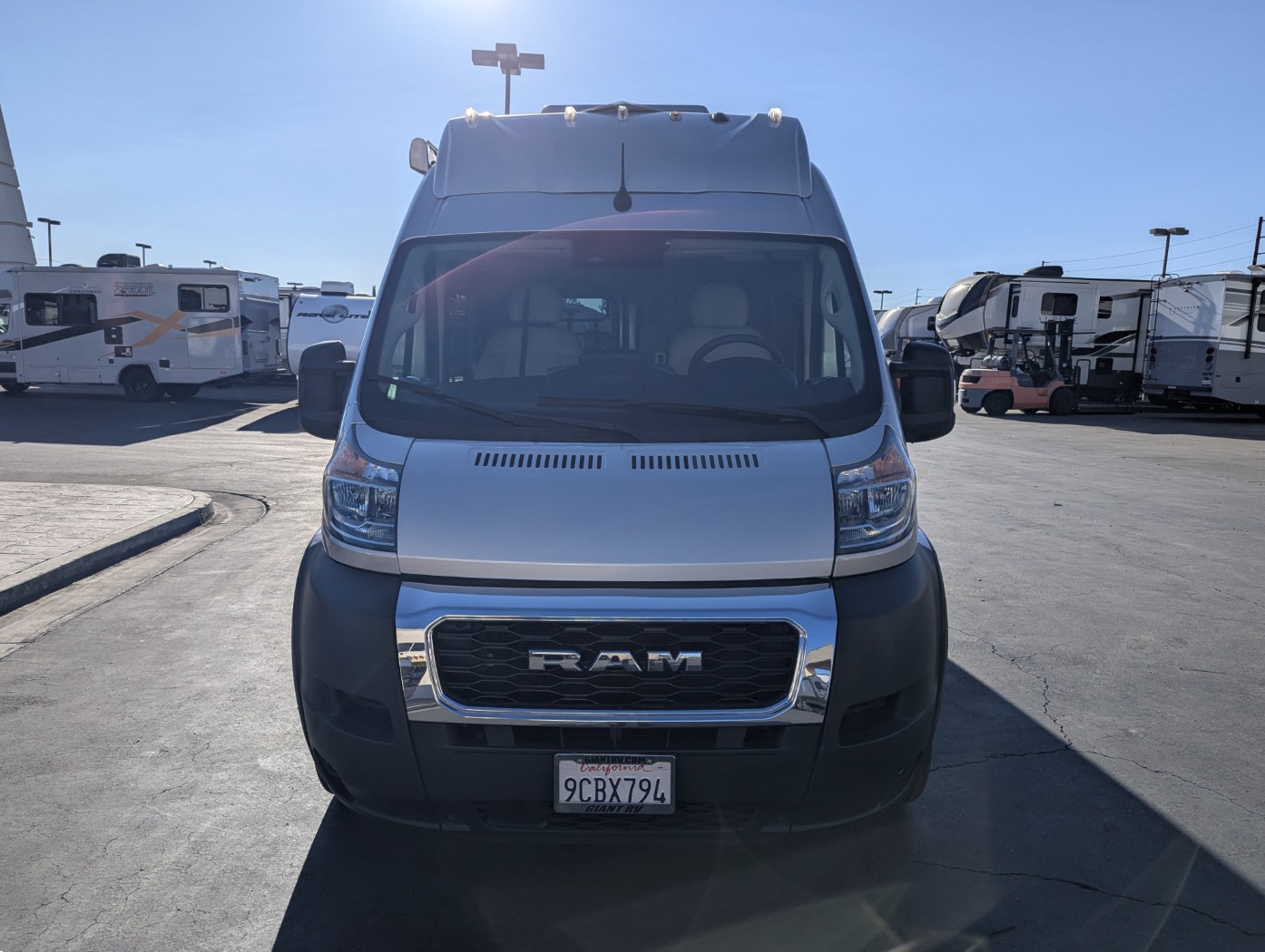 2022 Thor Motor Coach Tellaro 20J - Image 2