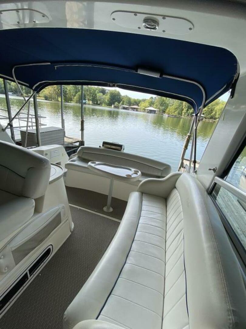 2000 Rinker - Image 11