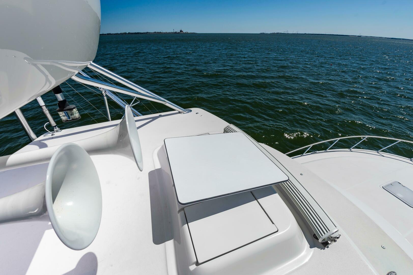 2008 Cabo 40 Express - Image 17