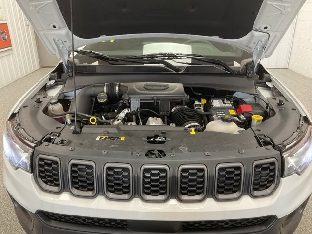 2025 Jeep Compass Trailhawk 4x4 - Image 12
