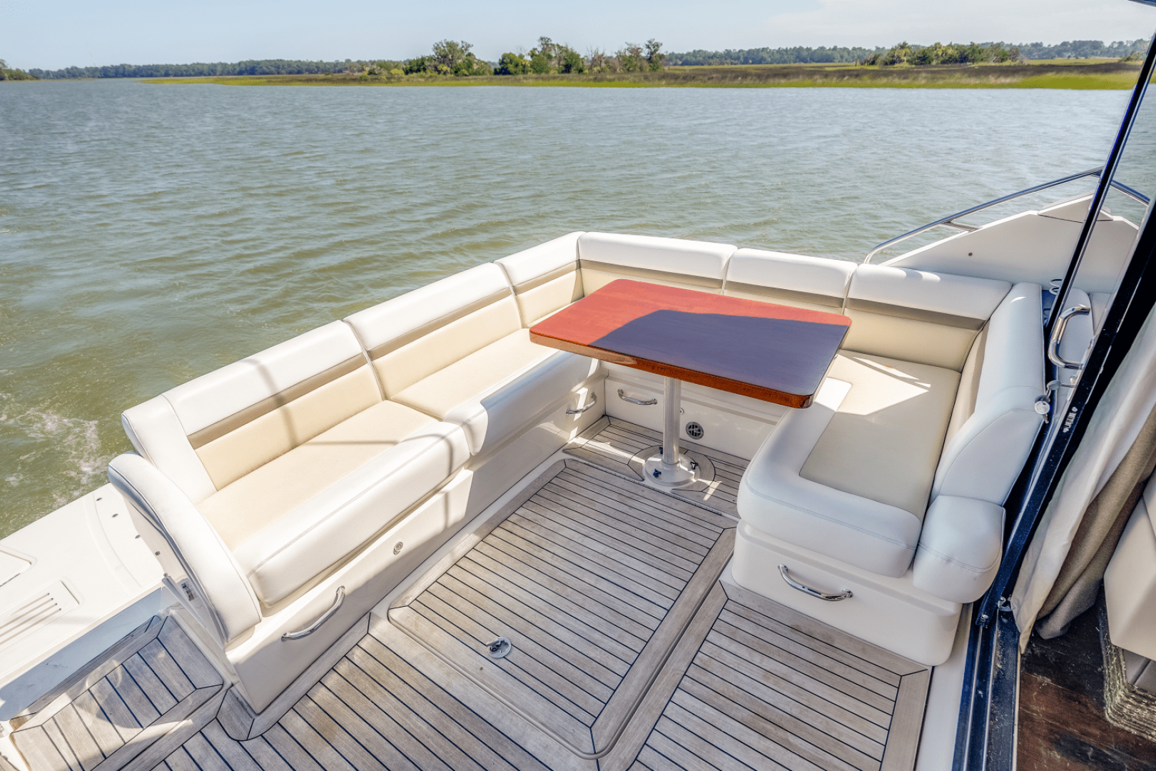 2013 Sea Ray 510 SUNDANCER - Image 61