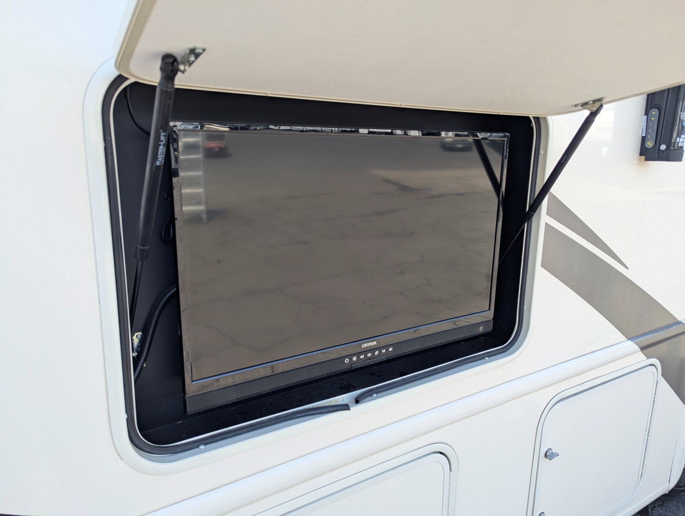2022 Thor Motor Coach A.C.E. 32.3 - Image 6