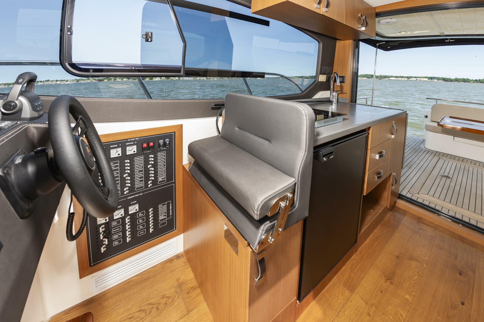 2023 El Pescador 35 - Image 20