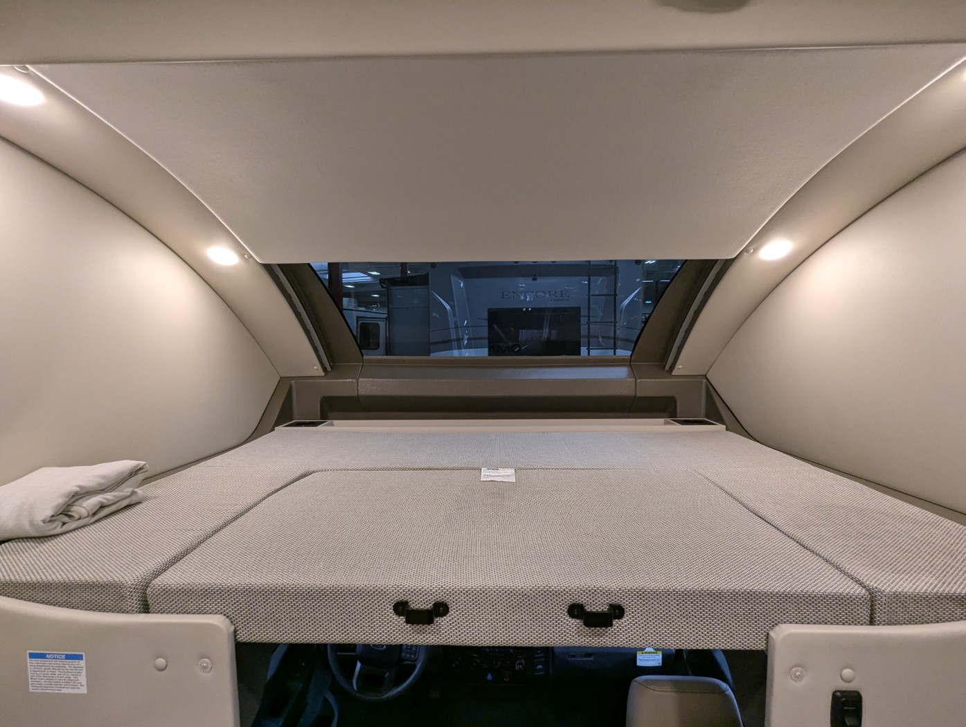 2026 Thor Motor Coach Omni Trail S29 - Image 10