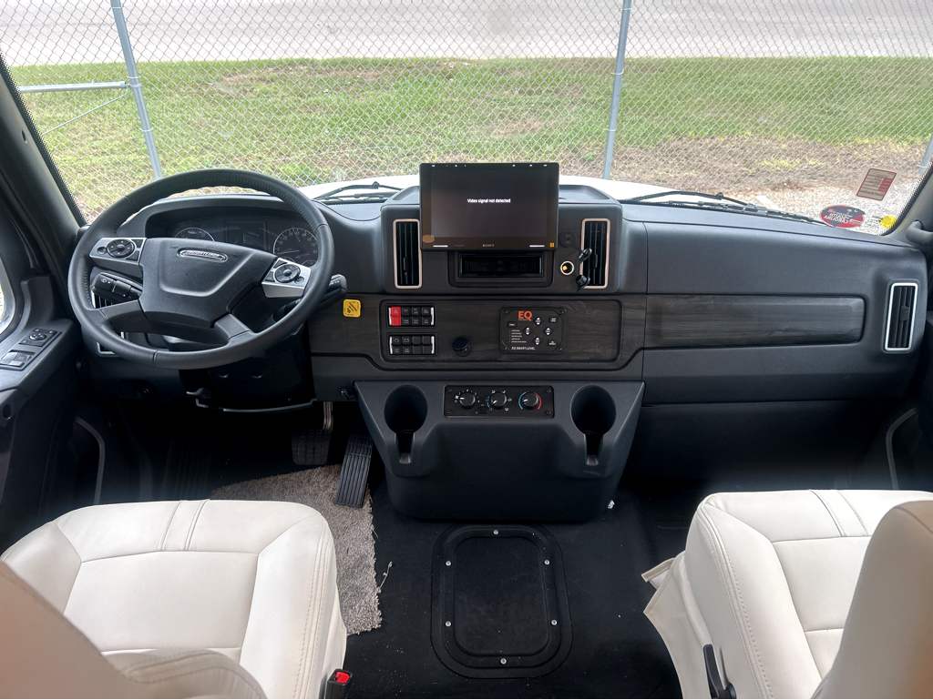 2026 ENTEGRA COACH ACCOLADE 37K - Image 11