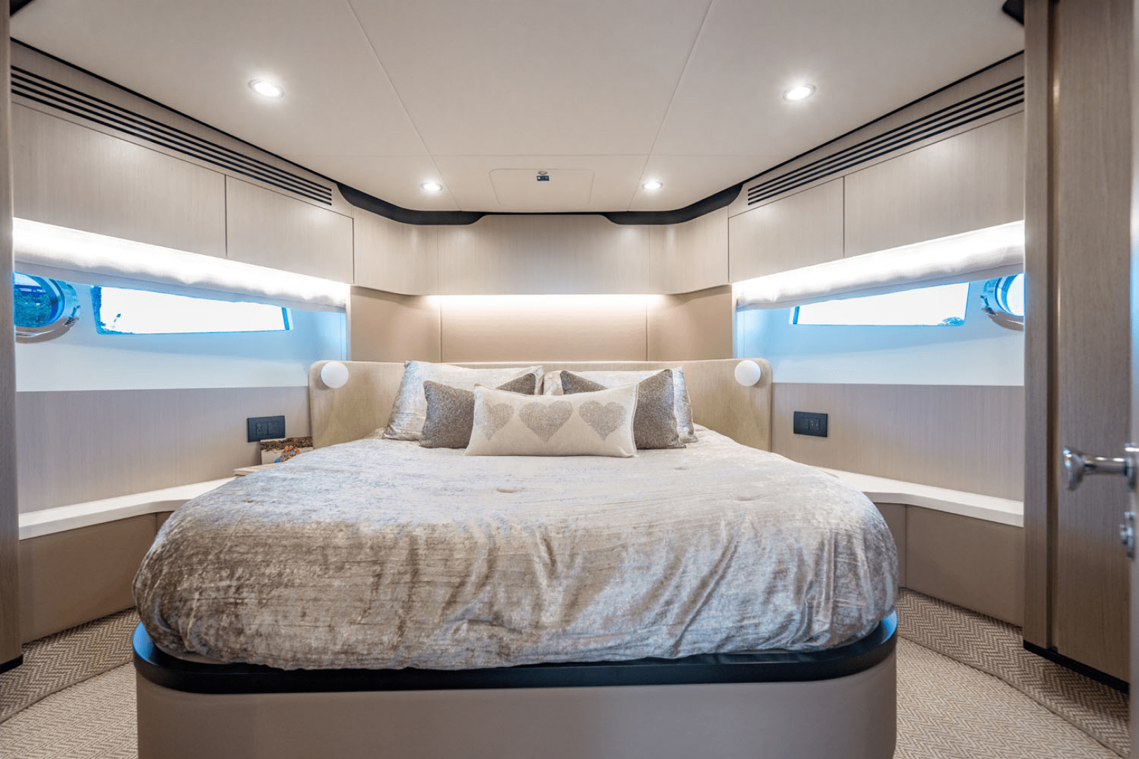 2024 Azimut 60 FLY - Image 31