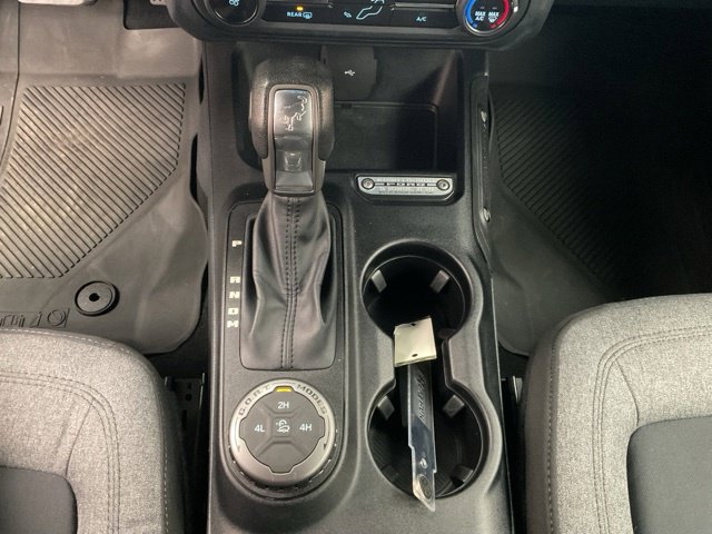 2022 Ford Bronco Utility 4D Black Diamond 4WD - Image 18