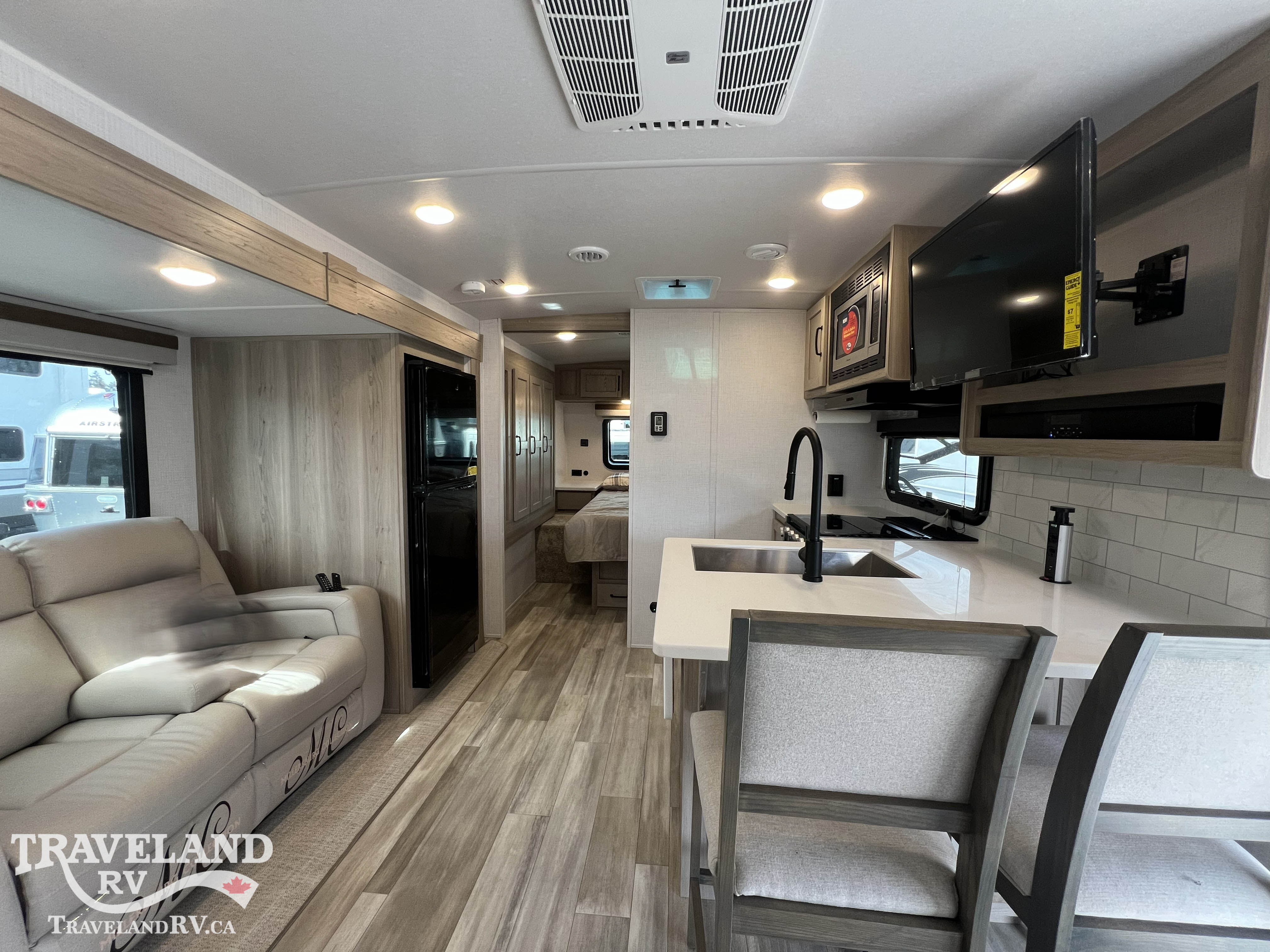 2024 Forest River Rockwood Ultra Lite 2616BH - Image 6