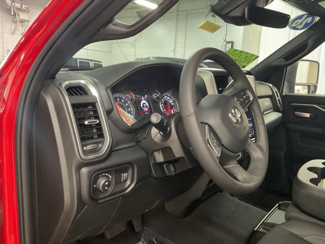 2026 Ram 2500 Big Horn 4x4 Crew Cab 6'4" Box - Image 15