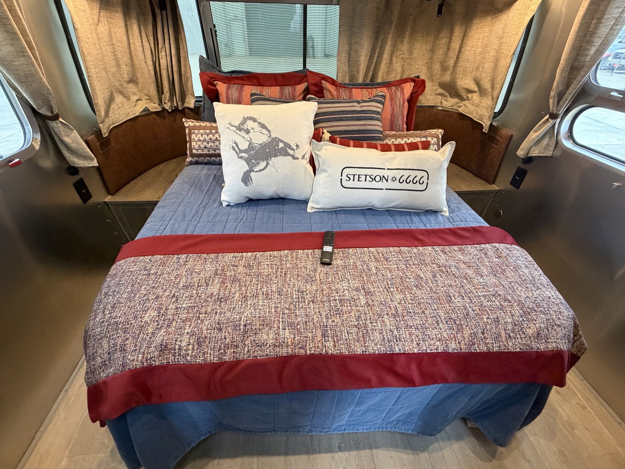 2026 AIRSTREAM STETSON + 6666 27FBQ - Image 23