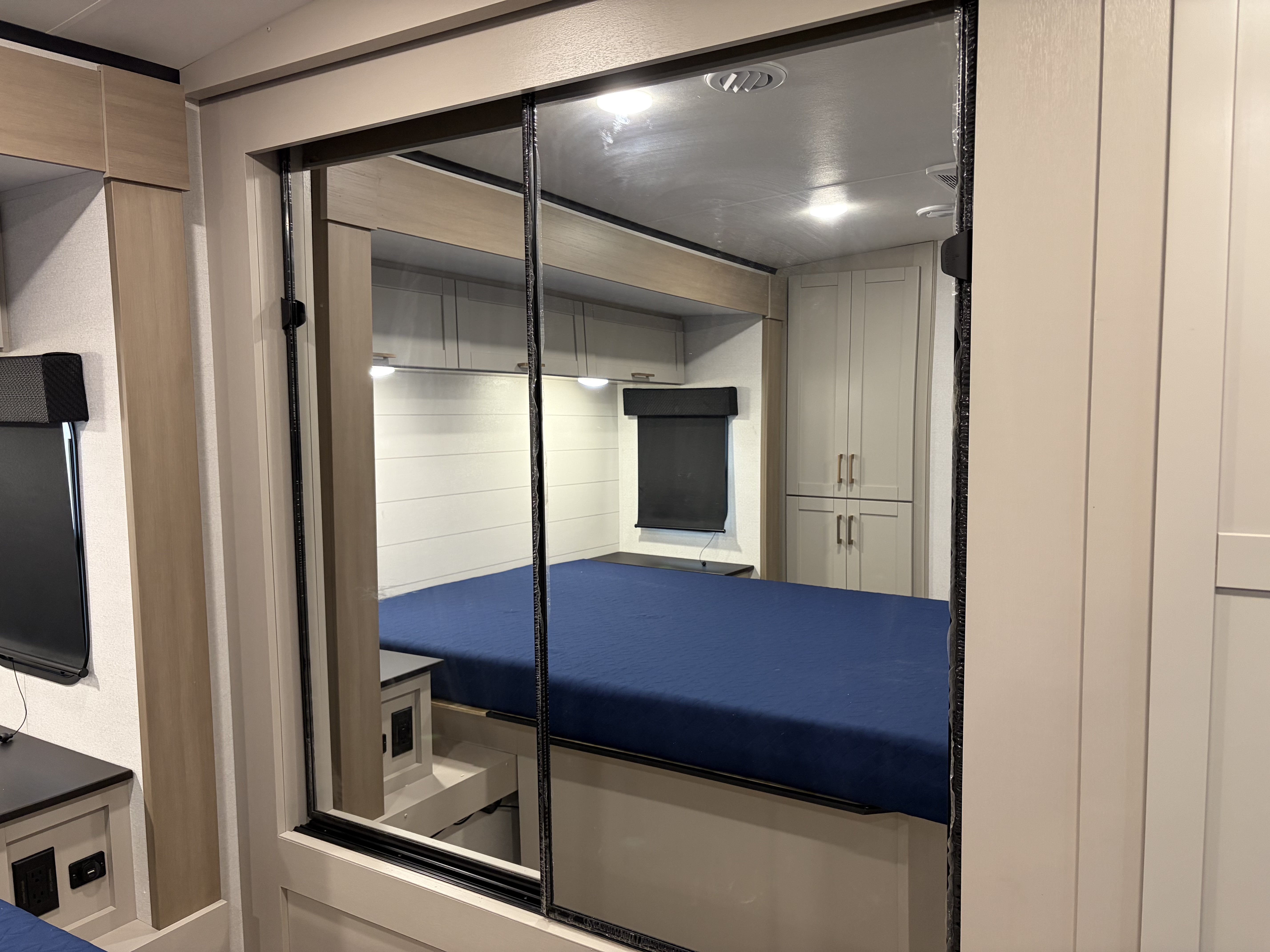 2027 Jayco Jay Feather 30RKB - Image 25