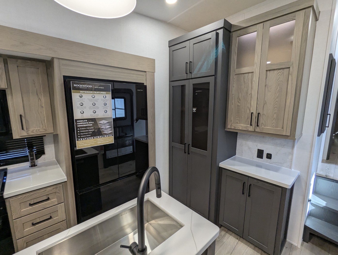 2026 Forest River Rockwood Signature R361RLS - Image 29