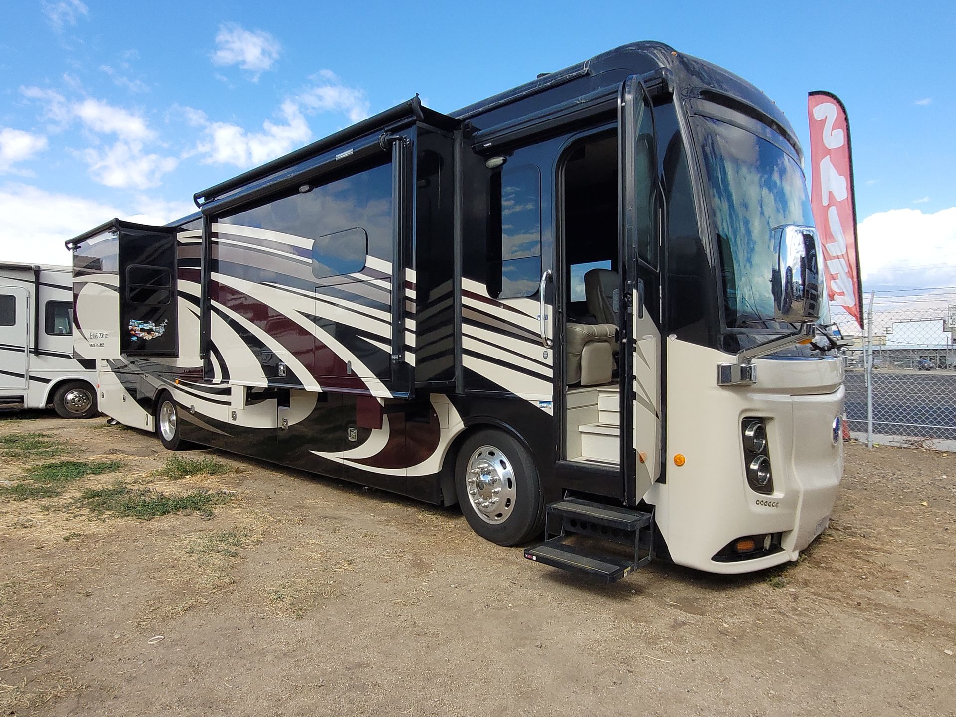 2017 Holiday Rambler Endeavor XE 38K - Image 2