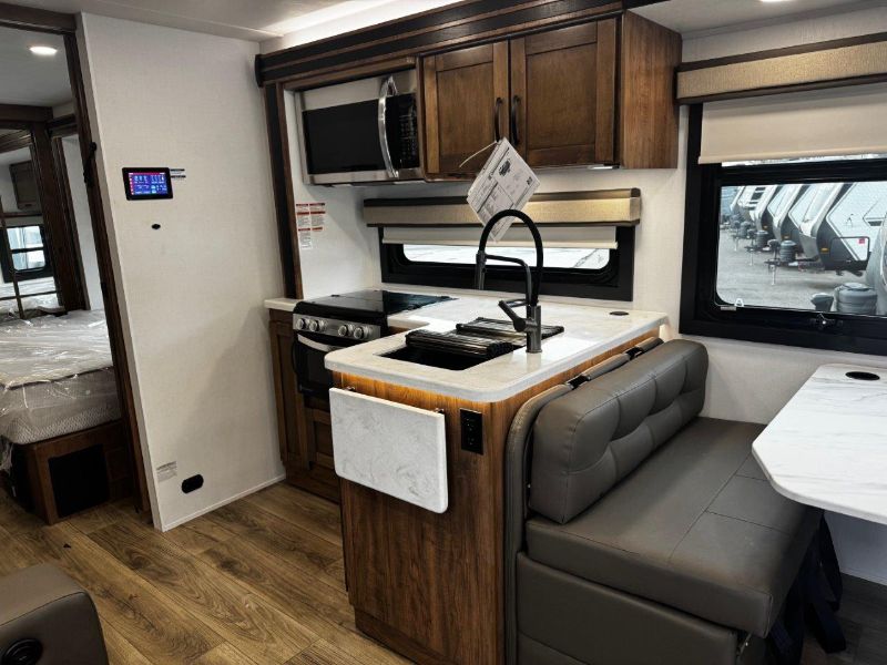 2026 Entegra Coach Esteem XL 32U - Image 18