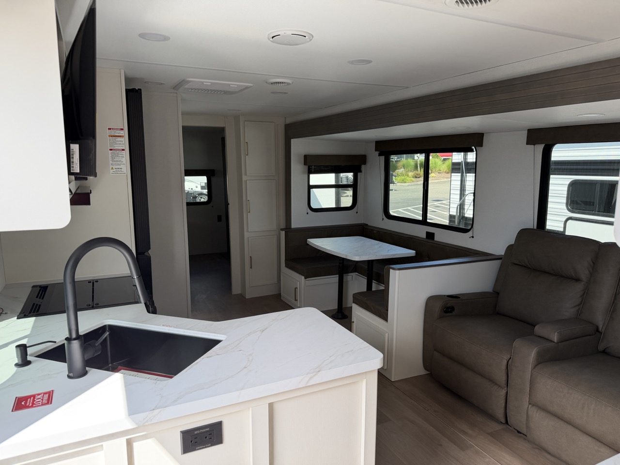 2026 Grand Design Transcend 335BHT - Image 26