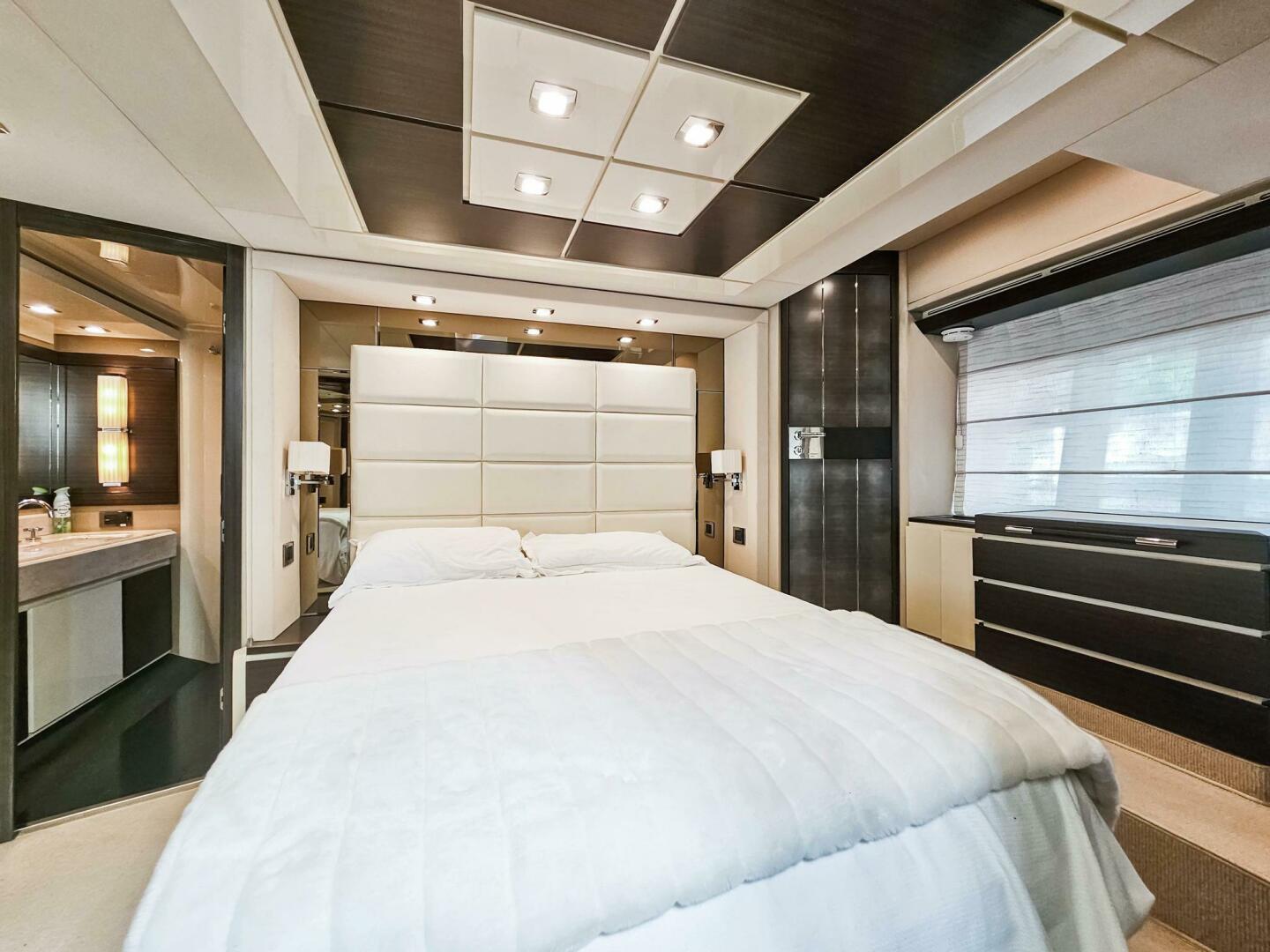 2013 Azimut 70 - Image 38
